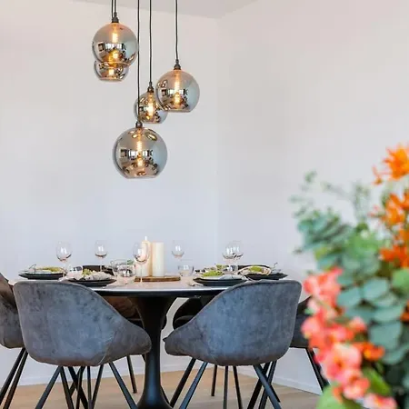 Huswell - Stunning With Breathtaking Views *