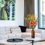 Huswell - Stunning With Breathtaking Views *