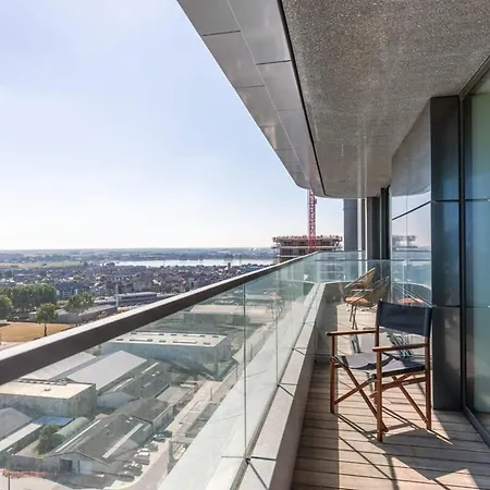 Huswell - Stunning With Breathtaking Views