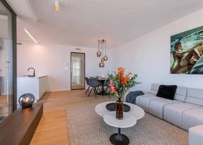 Huswell - Stunning With Breathtaking Views Apartment