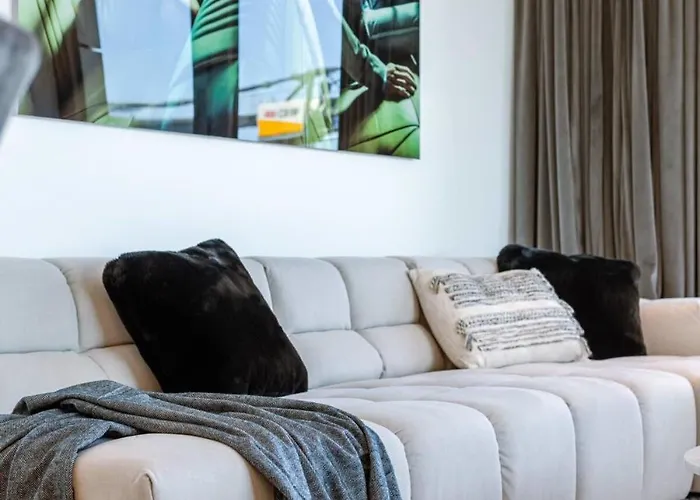 Huswell - Stunning With Breathtaking Views Apartamento *